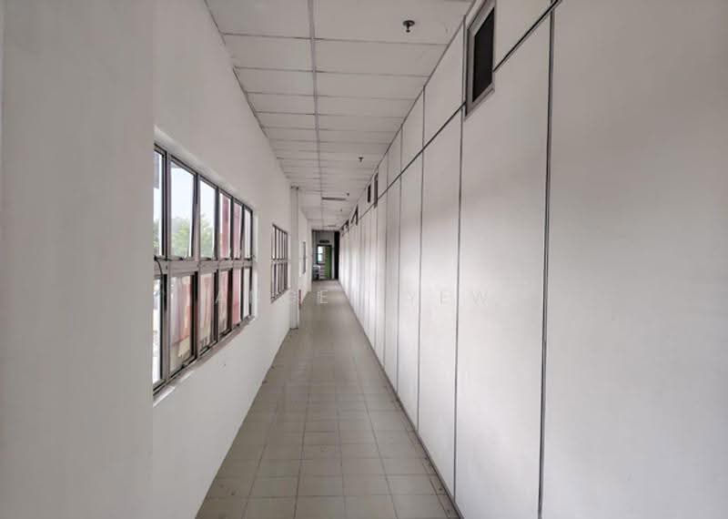 Factory for Rent in Taman Industri Alam Jaya (Puncak Alam) - Angel Yew - Corridor - PropertyGuru.com.my