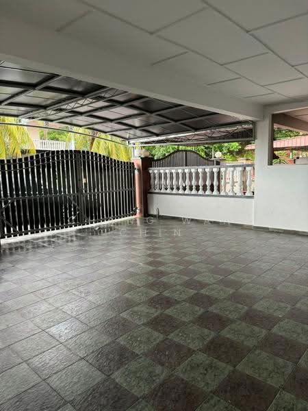 2-storey Terraced House for Sale in Taman Sri Kluang (Kluang) - Chang Wan Chin - Exterior - PropertyGuru.com.my
