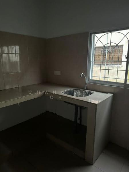 2-storey Terraced House for Sale in Taman Sri Kluang (Kluang) - Chang Wan Chin - Kitchen - PropertyGuru.com.my