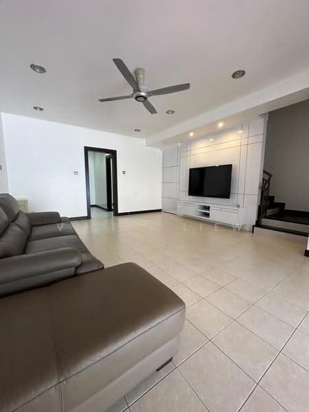 2-storey Terraced House for Sale in Seksyen 6 (Kota Damansara) - Victor Liew - Living Room - PropertyGuru.com.my