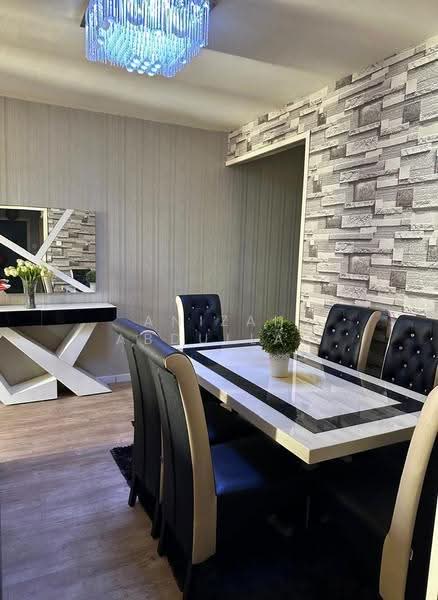 Pangsapuri untuk Dijual di Pangsapuri Mawar Sari - Anizah Abdullah - Dining Room - PropertyGuru.com.my