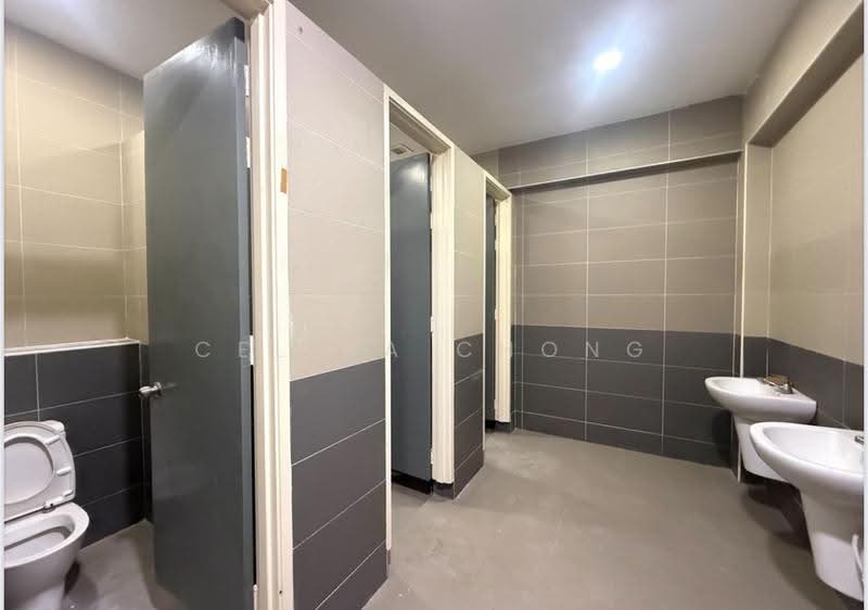 Kilang Kluster untuk Disewa di Eco Business Park 1 (Johor Bahru) - Celina Chong - Bathroom - PropertyGuru.com.my