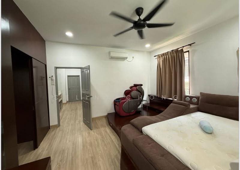 Cluster House for Sale in Austin Heights (Tebrau) - Celina Chong - Living Room - PropertyGuru.com.my