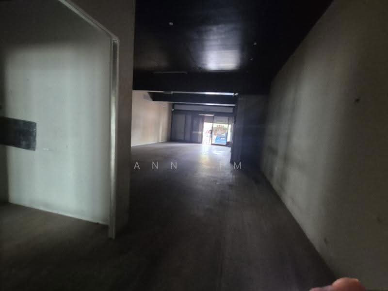 Shop for Rent in Taman Merdeka Permai (Batu Berendam) - Ann Lim - Interior - PropertyGuru.com.my