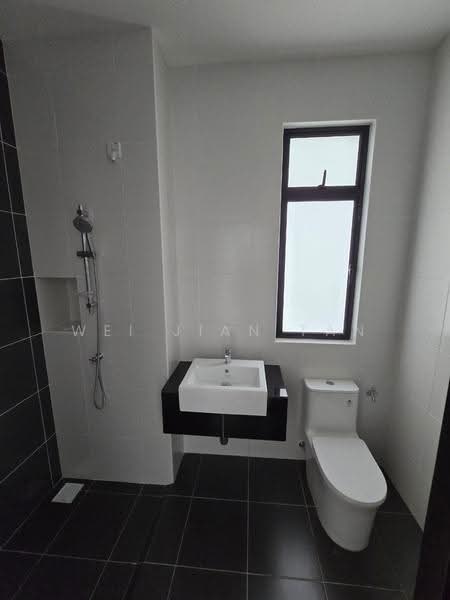 Rumah Kluster untuk Dijual di Eco Botanic (Iskandar Puteri (Nusajaya)) - Wei Jian Tan - Bathroom - PropertyGuru.com.my