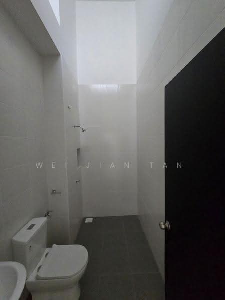 Rumah Kluster untuk Dijual di Eco Botanic (Iskandar Puteri (Nusajaya)) - Wei Jian Tan - Bathroom - PropertyGuru.com.my