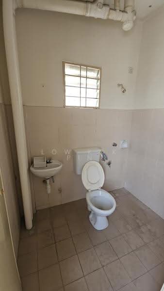 Apartment for Rent at Pangsapuri Kasuarina - Low Kok Pin - Bathroom - PropertyGuru.com.my