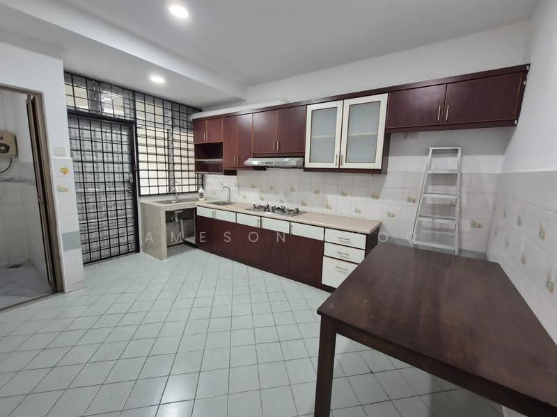 2-storey Terraced House for Rent in Taman Desa Cemerlang (Ulu Tiram) - Jameson Choo - Kitchen - PropertyGuru.com.my