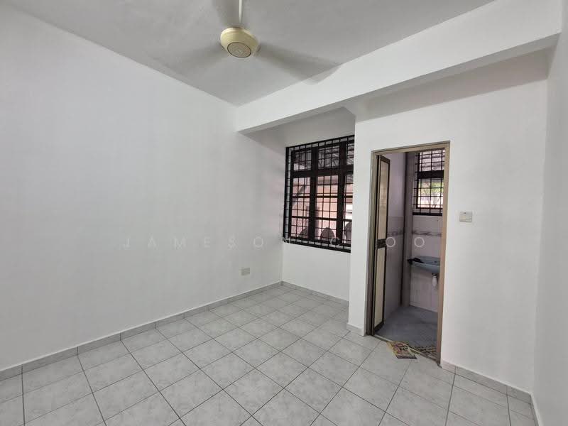 2-storey Terraced House for Rent in Taman Desa Cemerlang (Ulu Tiram) - Jameson Choo - Interior - PropertyGuru.com.my