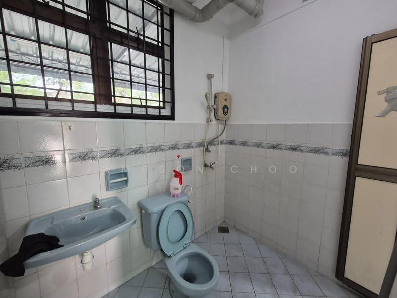2-storey Terraced House for Rent in Taman Desa Cemerlang (Ulu Tiram) - Jameson Choo - Bathroom - PropertyGuru.com.my