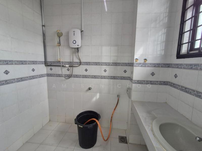 2-storey Terraced House for Rent in Taman Desa Cemerlang (Ulu Tiram) - Jameson Choo - Bathroom - PropertyGuru.com.my