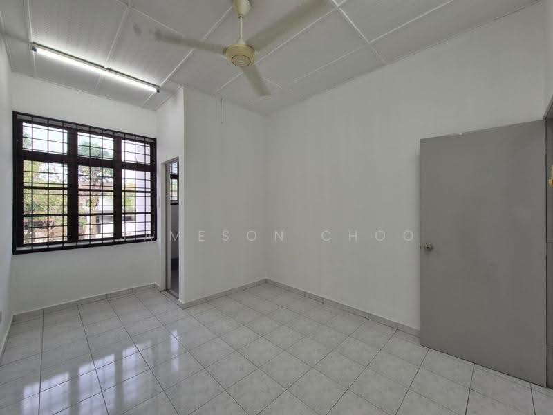 2-storey Terraced House for Rent in Taman Desa Cemerlang (Ulu Tiram) - Jameson Choo - Interior - PropertyGuru.com.my
