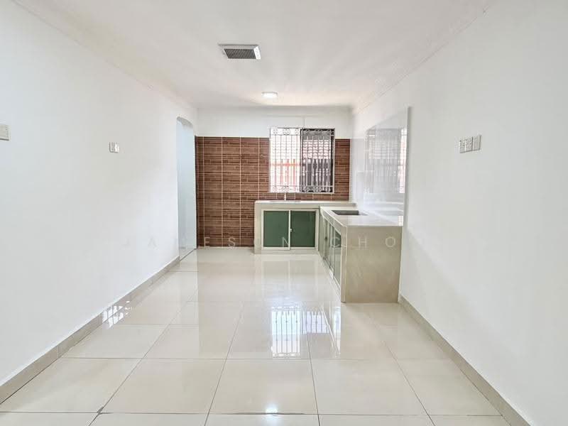 1-storey Terraced House for Sale in Taman Johor Jaya (Johor Bahru) - Jameson Choo - Kitchen - PropertyGuru.com.my