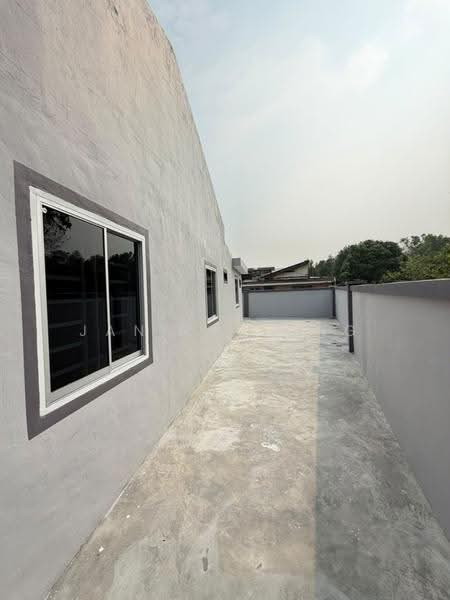 1-storey Terraced House for Sale in Taman Indah (Tampoi) - Janice Yong - Exterior - PropertyGuru.com.my