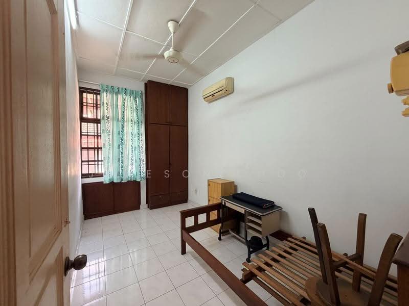 1-storey Terraced House for Sale in Taman Molek (Johor Bahru) - Jameson Choo - Bedroom - PropertyGuru.com.my