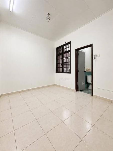 2-storey Terraced House for Sale in Taman Tampoi Indah (Tampoi) - Yvonne Lim - Interior - PropertyGuru.com.my