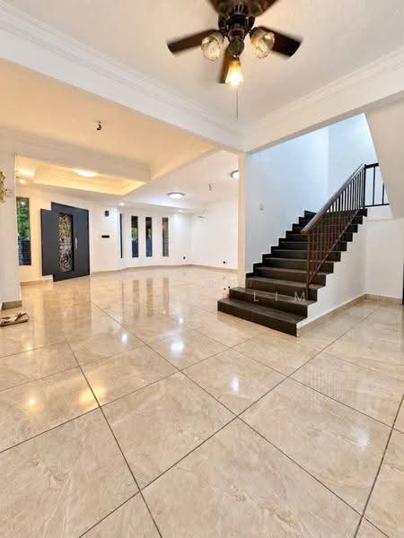 2-storey Terraced House for Sale in Taman Tampoi Indah (Tampoi) - Yvonne Lim - Living Room - PropertyGuru.com.my