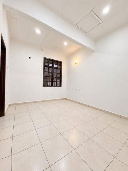 2-storey Terraced House for Sale in Taman Tampoi Indah (Tampoi) - Yvonne Lim - Interior - PropertyGuru.com.my