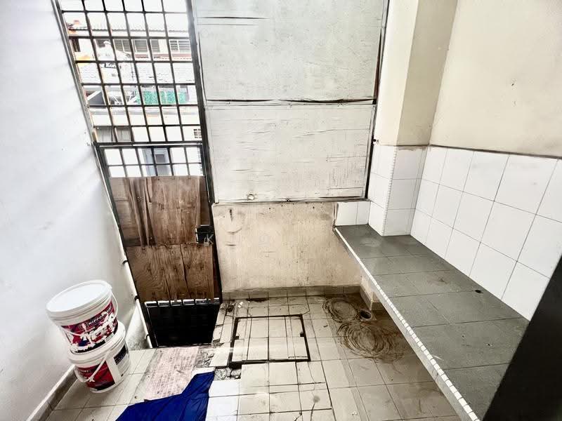 Rumah Teres 1-Tingkat untuk Disewa di Taman Molek (Johor Bahru) - Khoo . - Entrance - PropertyGuru.com.my