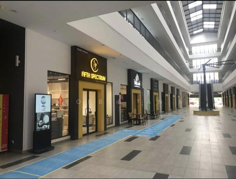 Retail Office for Sale in Johor Bahru (Johor) - Robbie Tan - Corridor - PropertyGuru.com.my