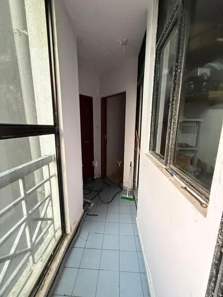 Pangsapuri untuk Dijual di Mewah View Luxurious Apartments - Sean Yeoh - Corridor - PropertyGuru.com.my