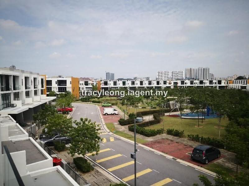 3-storey Terraced House for Sale in Lake Fields (Sungai Besi) - Tracy Leong - PropertyGuru.com.my