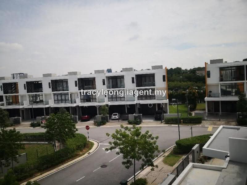 3-storey Terraced House for Sale in Lake Fields (Sungai Besi) - Tracy Leong - PropertyGuru.com.my