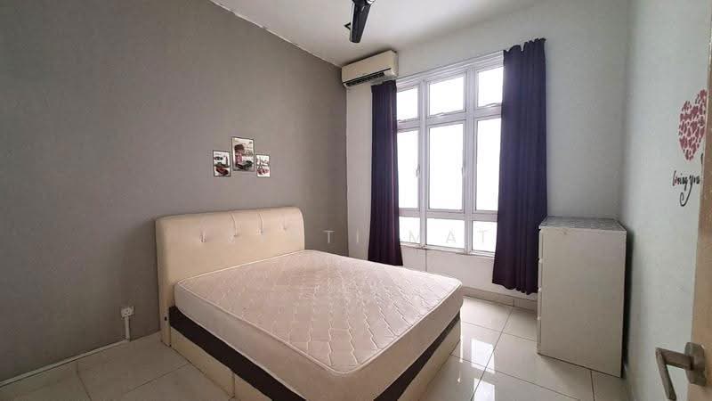 Condominium for Sale at Sri Putramas III / Royal Regent - Izzati Mat - Bedroom - PropertyGuru.com.my