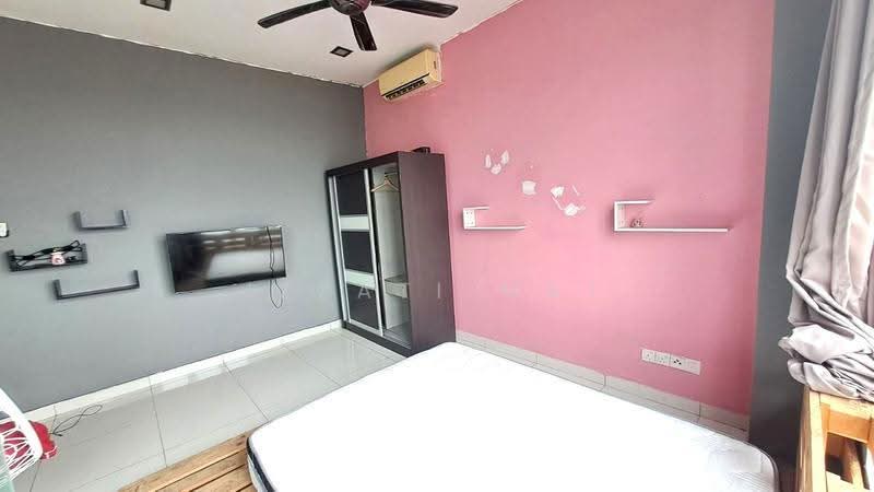Condominium for Sale at Sri Putramas III / Royal Regent - Izzati Mat - Bedroom - PropertyGuru.com.my
