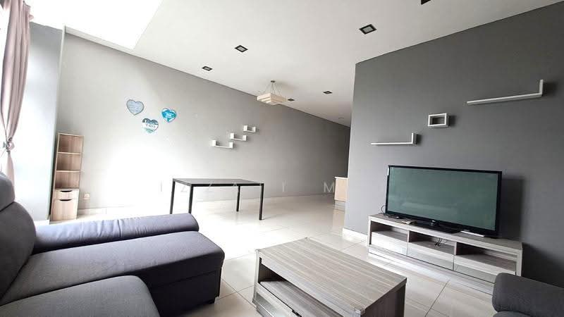 Condominium for Sale at Sri Putramas III / Royal Regent - Izzati Mat - Living Room - PropertyGuru.com.my