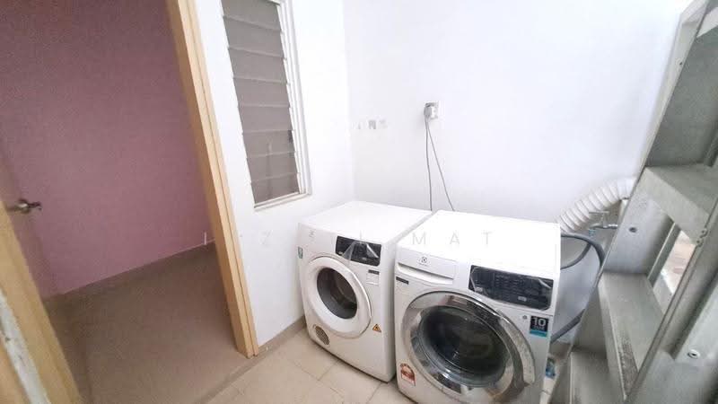 Condominium for Sale at Sri Putramas III / Royal Regent - Izzati Mat - Interior - PropertyGuru.com.my