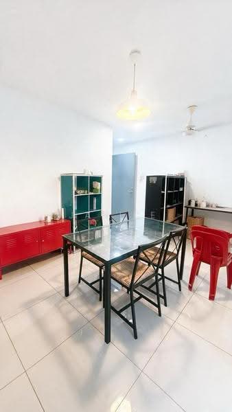 Service Residence for Sale at D'Ambience Residences (Pangsapuri Ikatan Flora) - Janice Teo - Dining Room - PropertyGuru.com.my