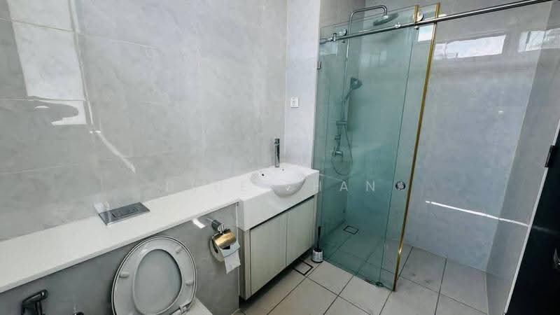 Kediaman Servis untuk Dijual di Setia Sky 88 - Blue Chan - PropertyGuru.com.my