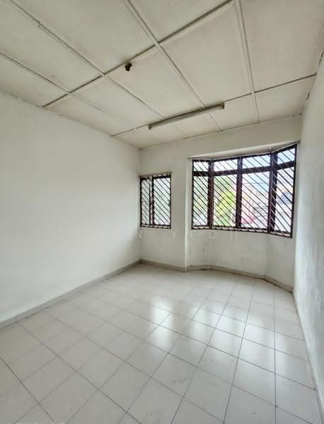 2-storey Terraced House for Sale in Taman Tan Sri Yaacob (Johor Bahru) - Sean Yeoh - Interior - PropertyGuru.com.my