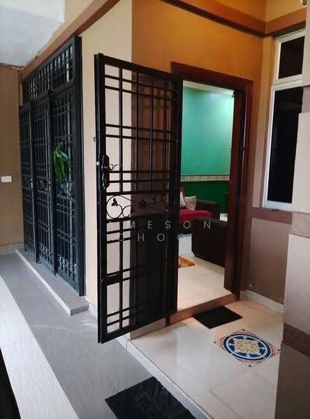 Rumah Teres 1-Tingkat untuk Dijual di Taman Mutiara Rini (Skudai) - Jameson Choo - Entrance - PropertyGuru.com.my