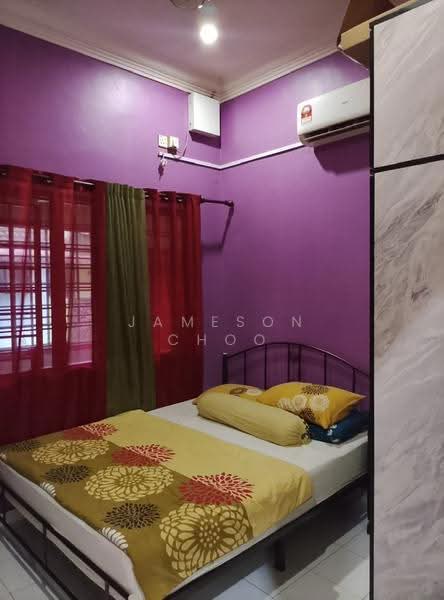 Rumah Teres 1-Tingkat untuk Dijual di Taman Mutiara Rini (Skudai) - Jameson Choo - Bedroom - PropertyGuru.com.my