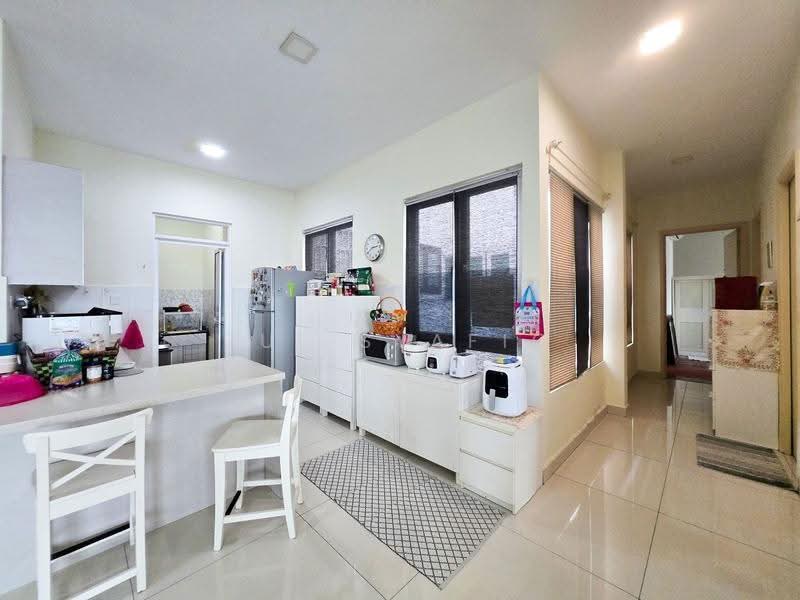 Service Residence for Sale at Saville @ Melawati - Zul Syafiq - Kitchen - PropertyGuru.com.my