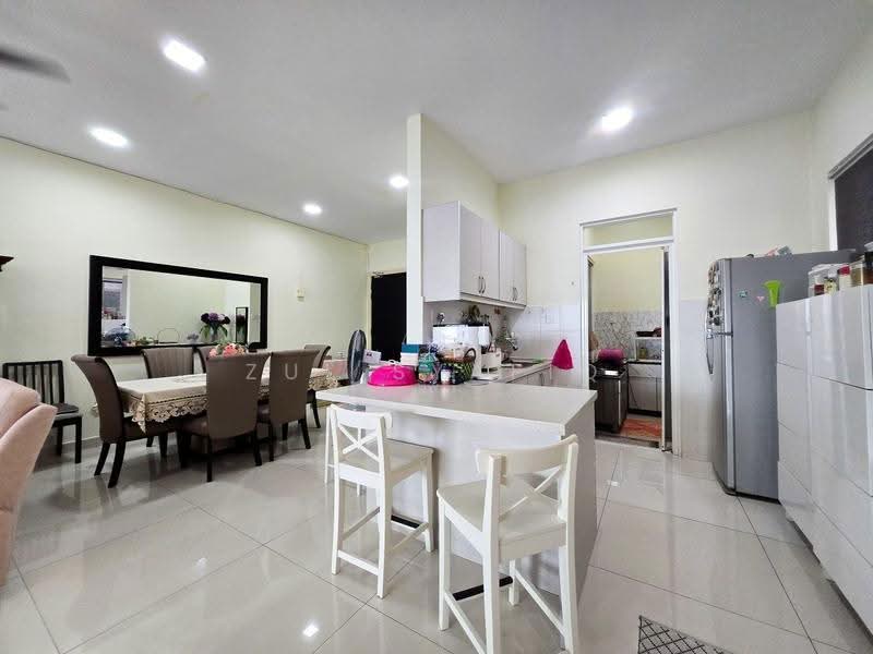 Service Residence for Sale at Saville @ Melawati - Zul Syafiq - Kitchen - PropertyGuru.com.my