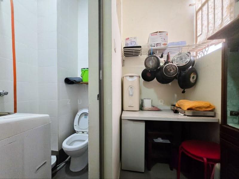 Service Residence for Sale at Saville @ Melawati - Zul Syafiq - Bathroom - PropertyGuru.com.my