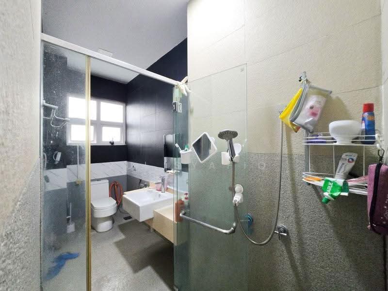 Service Residence for Sale at Saville @ Melawati - Zul Syafiq - Bathroom - PropertyGuru.com.my