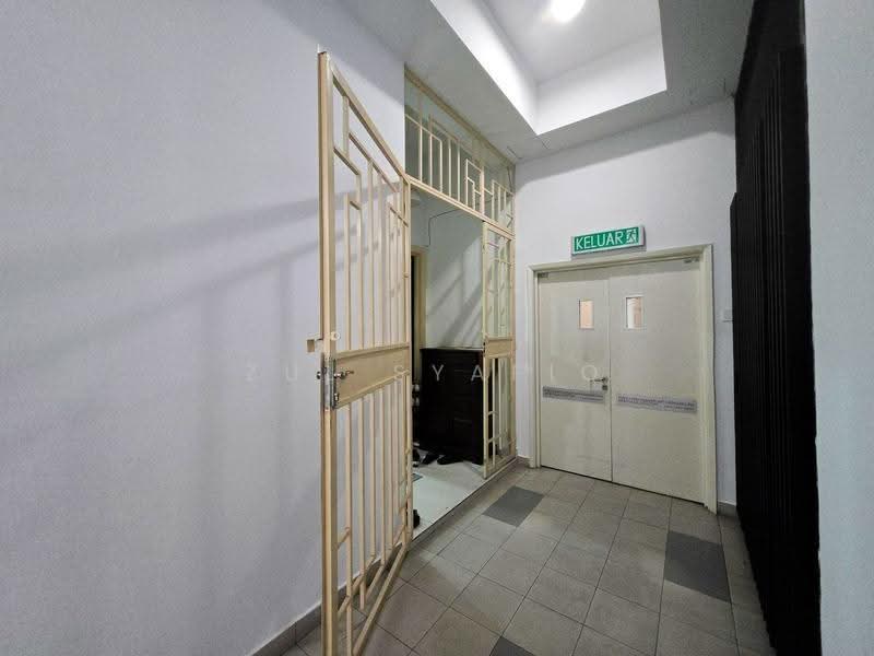 Service Residence for Sale at Saville @ Melawati - Zul Syafiq - Corridor - PropertyGuru.com.my