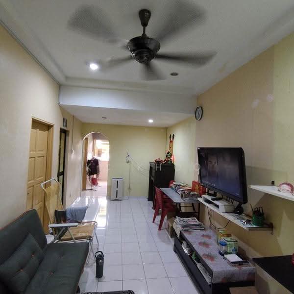 Rumah Bandar untuk Dijual di Taman Wangsa Permai (Kepong) - KC Khoo - Living Room - PropertyGuru.com.my