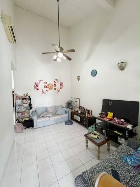 1-storey Terraced House for Sale in Taman Molek (Johor Bahru) - Michelle Lim - Living Room - PropertyGuru.com.my