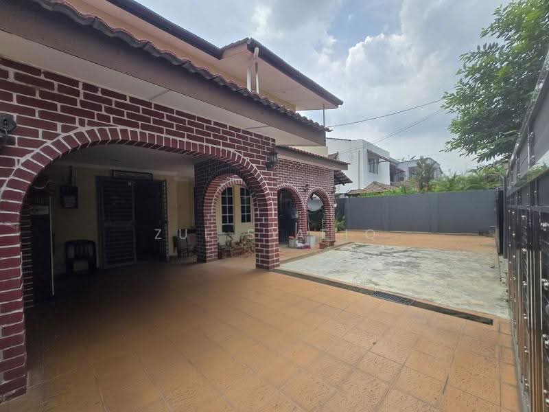 Semi-Detached House for Sale in Taman Melewar (Gombak) - Zul Syafiq - Exterior - PropertyGuru.com.my