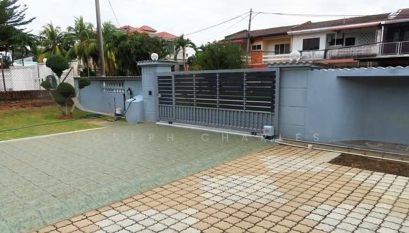 Bungalow House for Sale in Port Dickson (Negeri Sembilan) - Joseph Charles - Exterior - PropertyGuru.com.my
