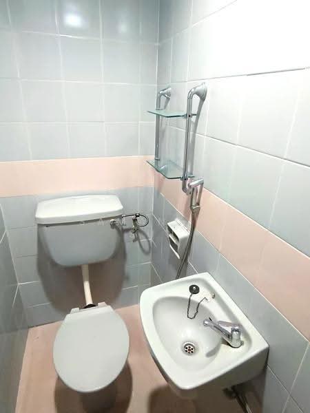 Condominium for Rent at Cypress Condominium - Samantha Sun - Bathroom - PropertyGuru.com.my