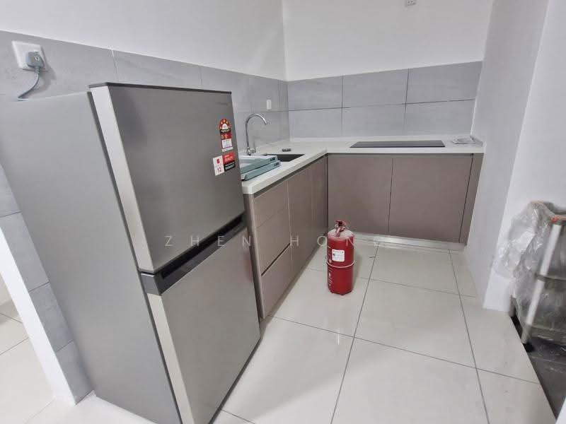 Kediaman Servis untuk Dijual di Vivo Executive Apartment - Zhen Hong - Kitchen - PropertyGuru.com.my