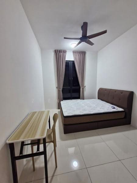 Kediaman Servis untuk Dijual di Vivo Executive Apartment - Zhen Hong - Bedroom - PropertyGuru.com.my