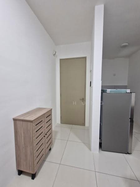 Kediaman Servis untuk Dijual di Vivo Executive Apartment - Zhen Hong - Entrance - PropertyGuru.com.my