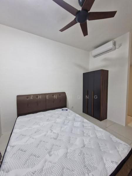 Kediaman Servis untuk Dijual di Vivo Executive Apartment - Zhen Hong - Bedroom - PropertyGuru.com.my